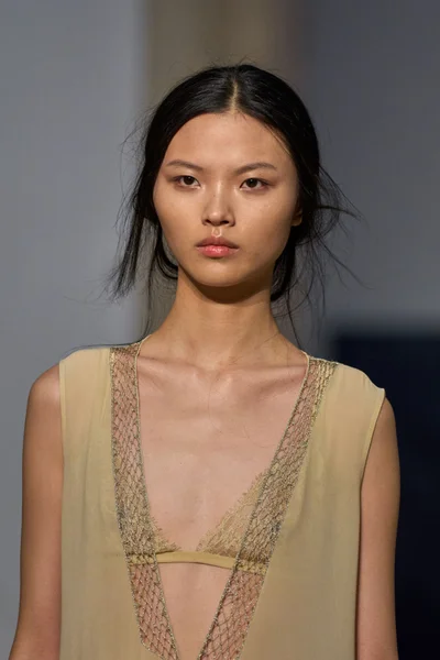 Look 74